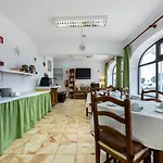 Salema Beach Hotel Отель