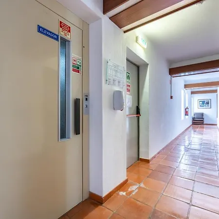 Salema Beach Hotel Отель 3*