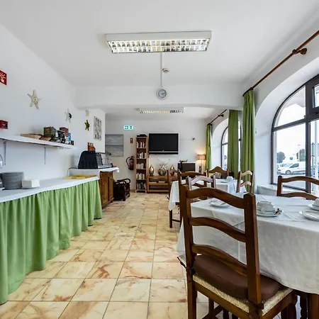 Salema Beach Hotel 호텔